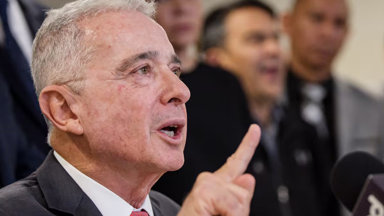 El juicio contra Uribe pone en duda imparcialidad judicial en Colombia