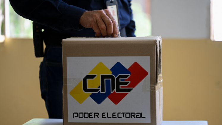 Las urnas se cierran oficialmente en Venezuela y arranca la jornada de escrutinio
