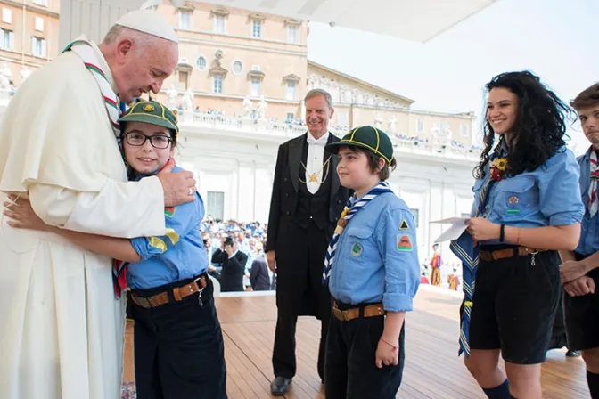El Papa Francisco anima a los líderes scouts a ser ejemplos vivos para los jóvenes