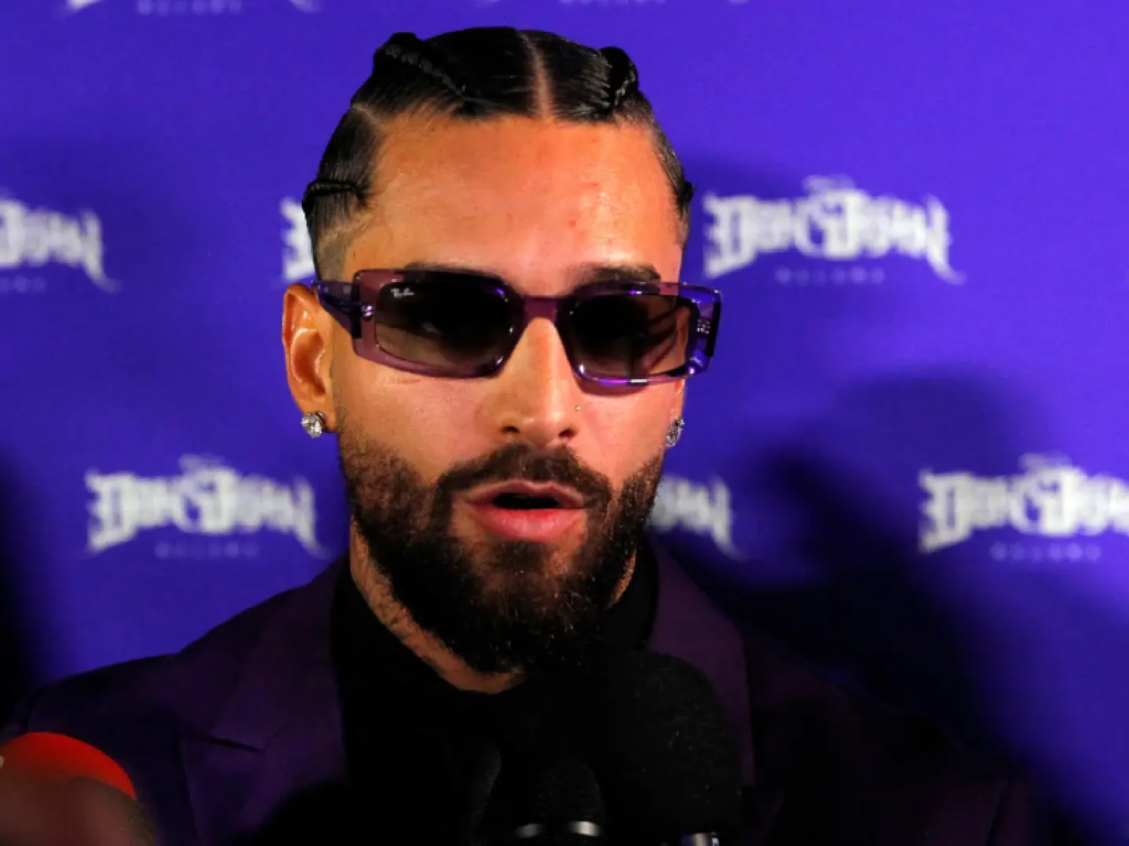 Maluma sufre otro robo en la Feria de las Flores: le sustraen el celular