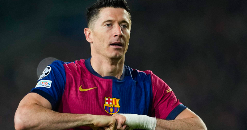 Lewandowski sufre una lesión en los muslos semitendinosos a la izquierda Lewandowski sufre una lesión en los muslos semitendinosos a la izquierda