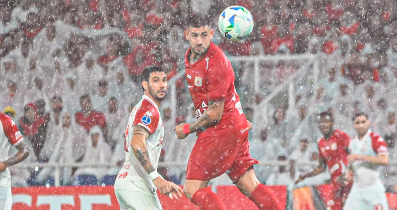 América de Cali es examinado después del partido contra el huracán de Conmebol América de Cali es examinado después del partido contra el huracán de Conmebol