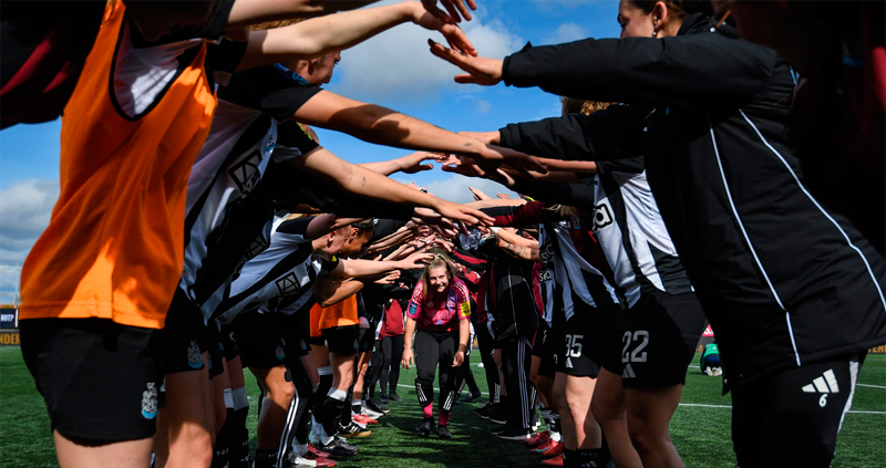 Prohiben que las mujeres transgénero jueguen en el fútbol femenino inglés Prohiben que las mujeres transgénero jueguen en el fútbol femenino inglés